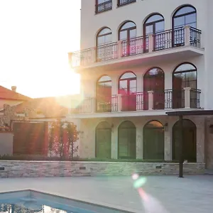 3* Hotel Stari Dvor